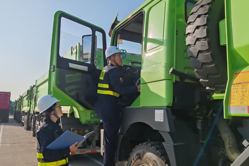 “件”通全球 “鏈”達四海（圖）——前三季度煙臺港件雜